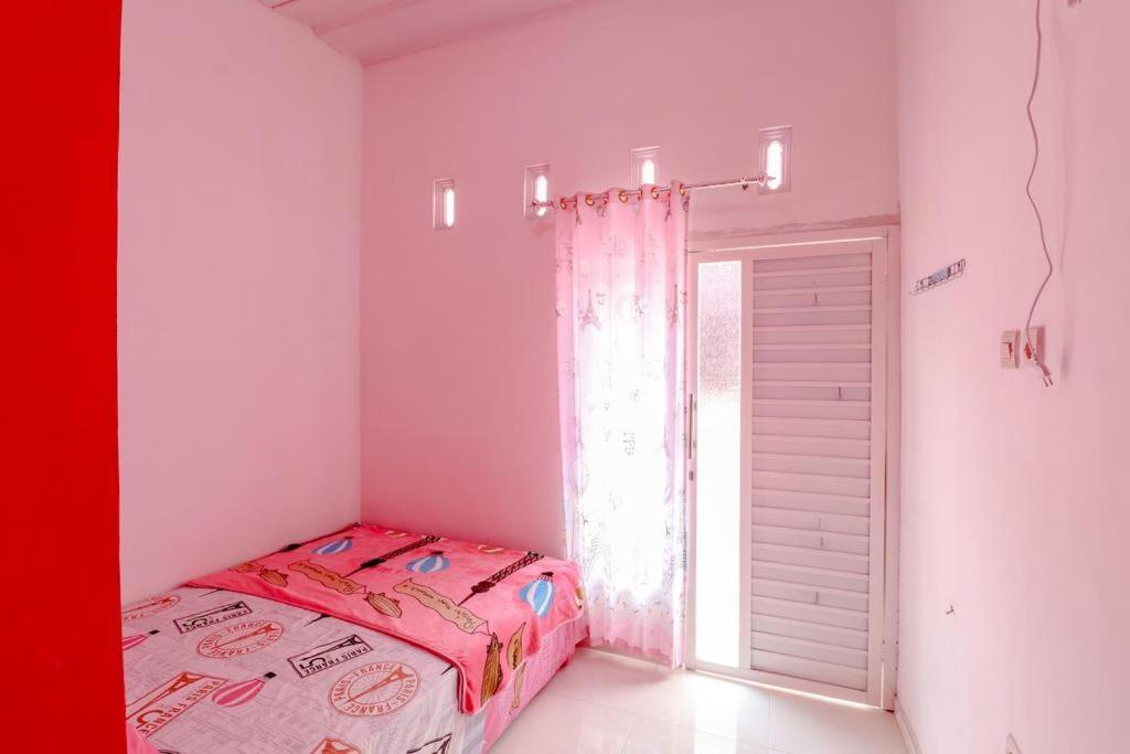 Pinky Guest House Syariah Kota Batu Ngoại thất bức ảnh
