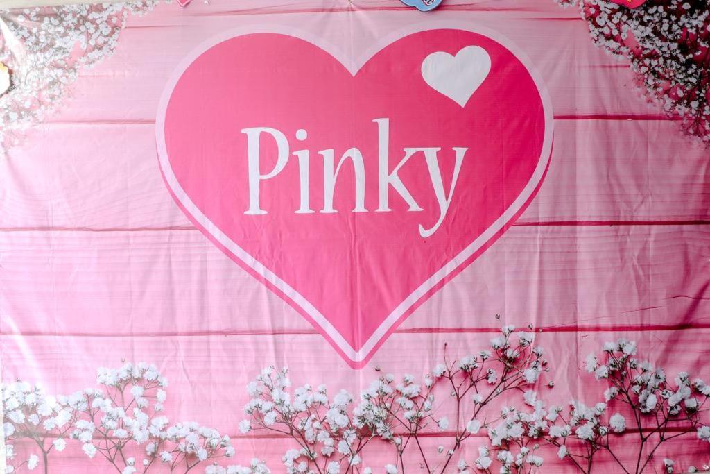 Pinky Guest House Syariah Kota Batu Ngoại thất bức ảnh